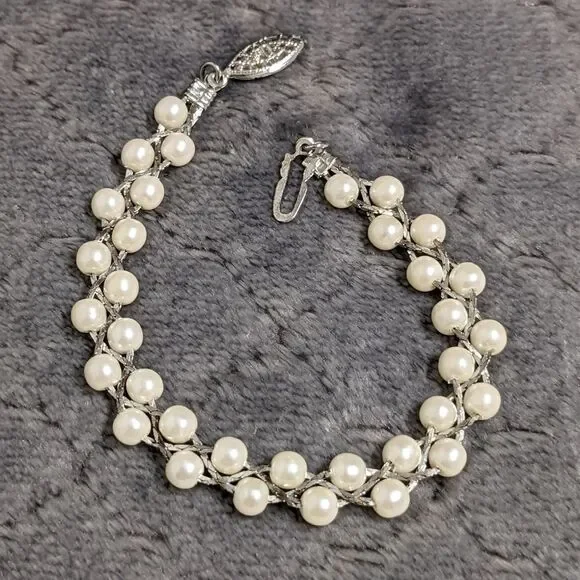 Vintage 90's Weaved Double Strand Faux Pearl Rhodium Plated Bracelet - Picture 1 of 10